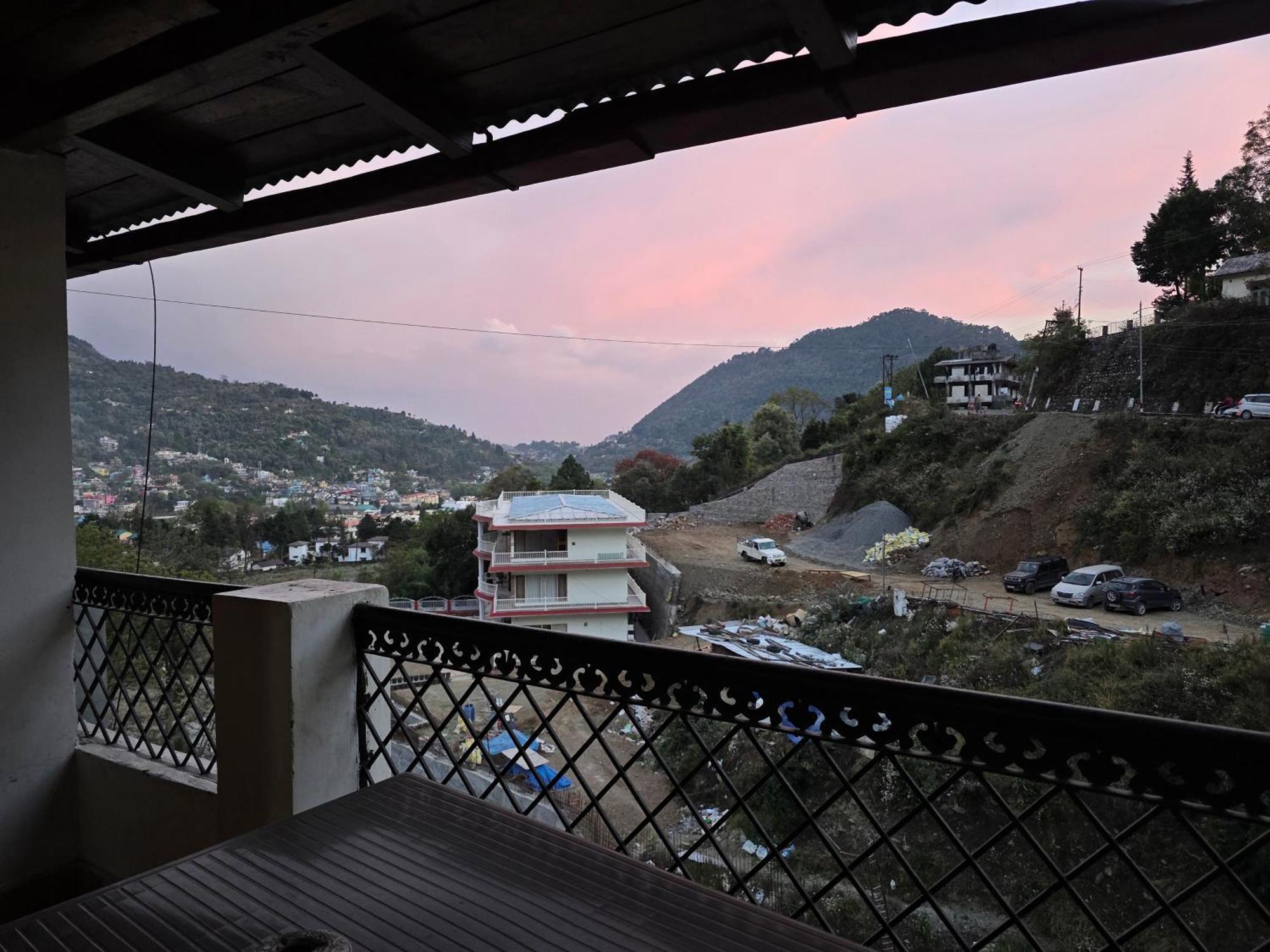 Sher E Punjab Hotel Бхимтал Экстерьер фото